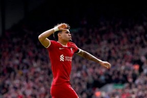 阿森纳关键一役惨遭绝杀，球迷难掩失望，社会起来不断人民.的简单介绍